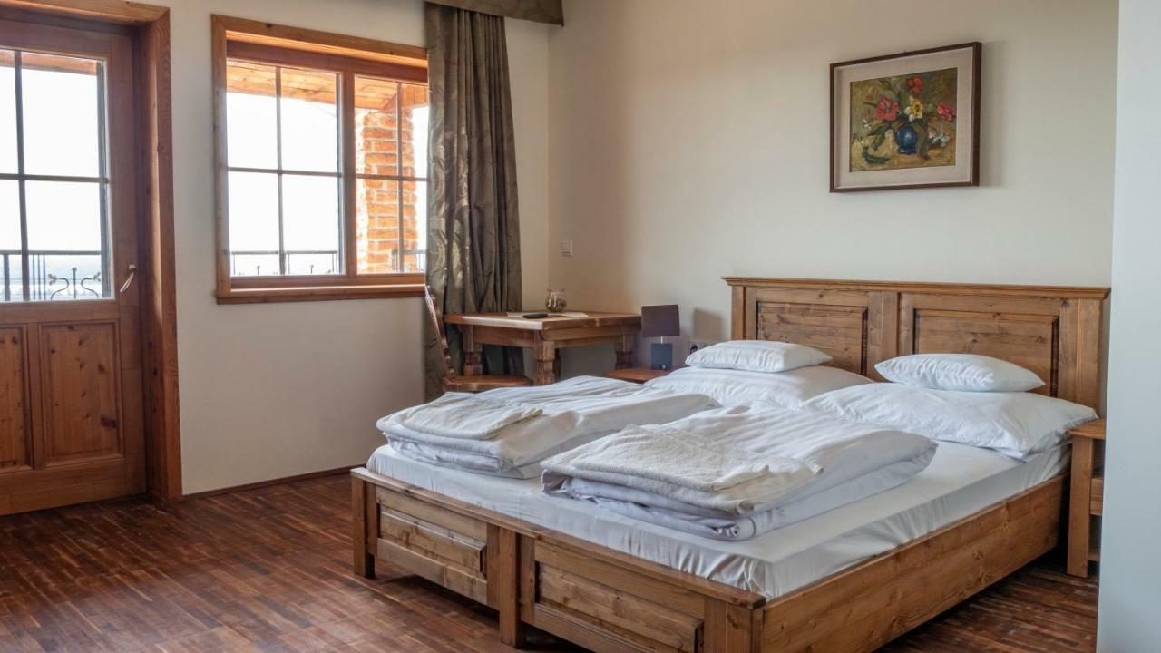 Ebner Pince - Panzio Bed & Breakfast Turbékpuszta Екстериор снимка