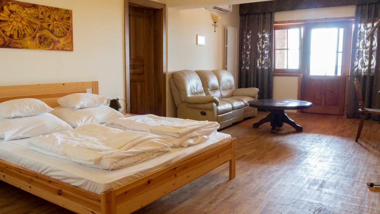 Ebner Pince - Panzio Bed & Breakfast Turbékpuszta Екстериор снимка